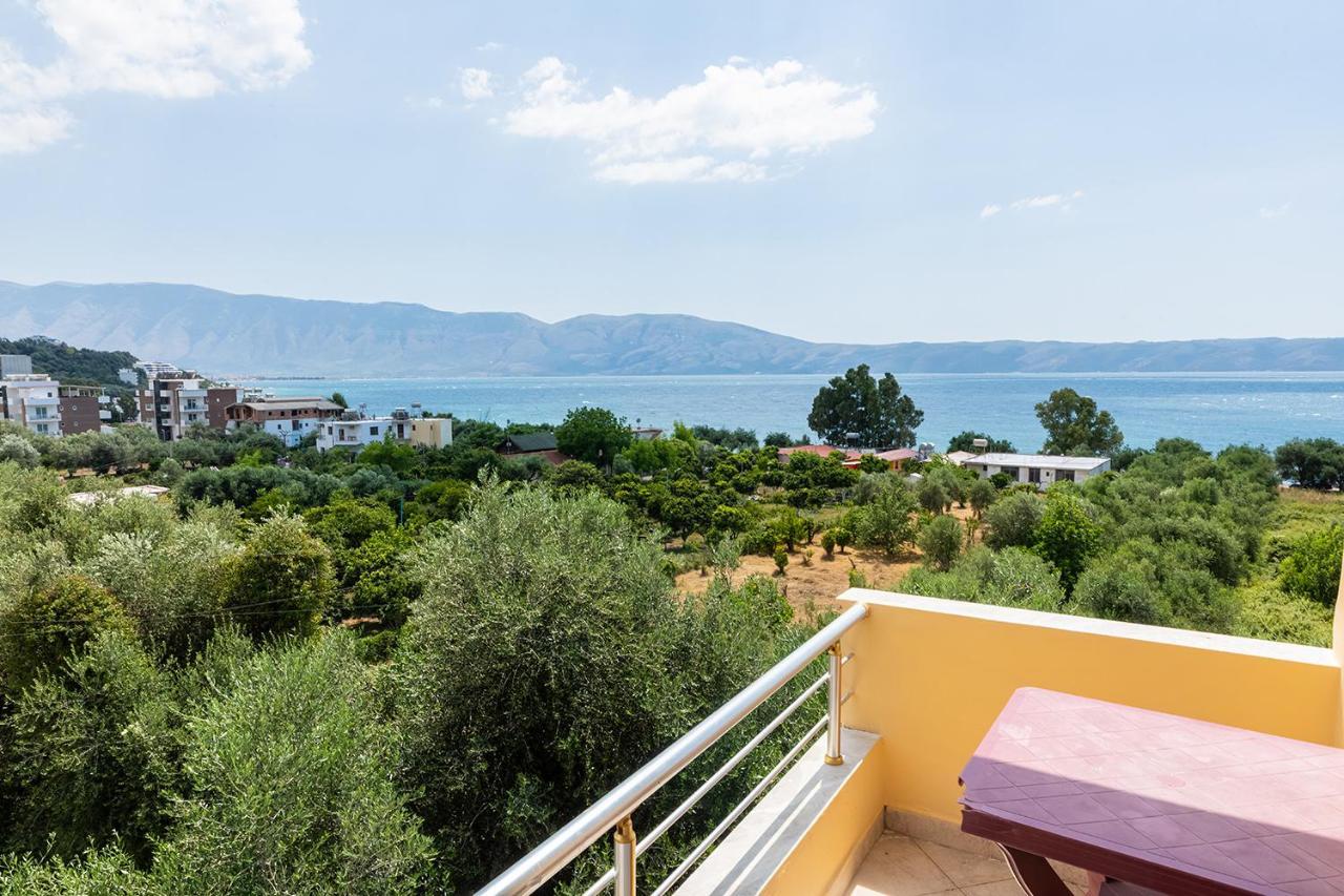 Hotel Dini Radhimë 外观 照片
